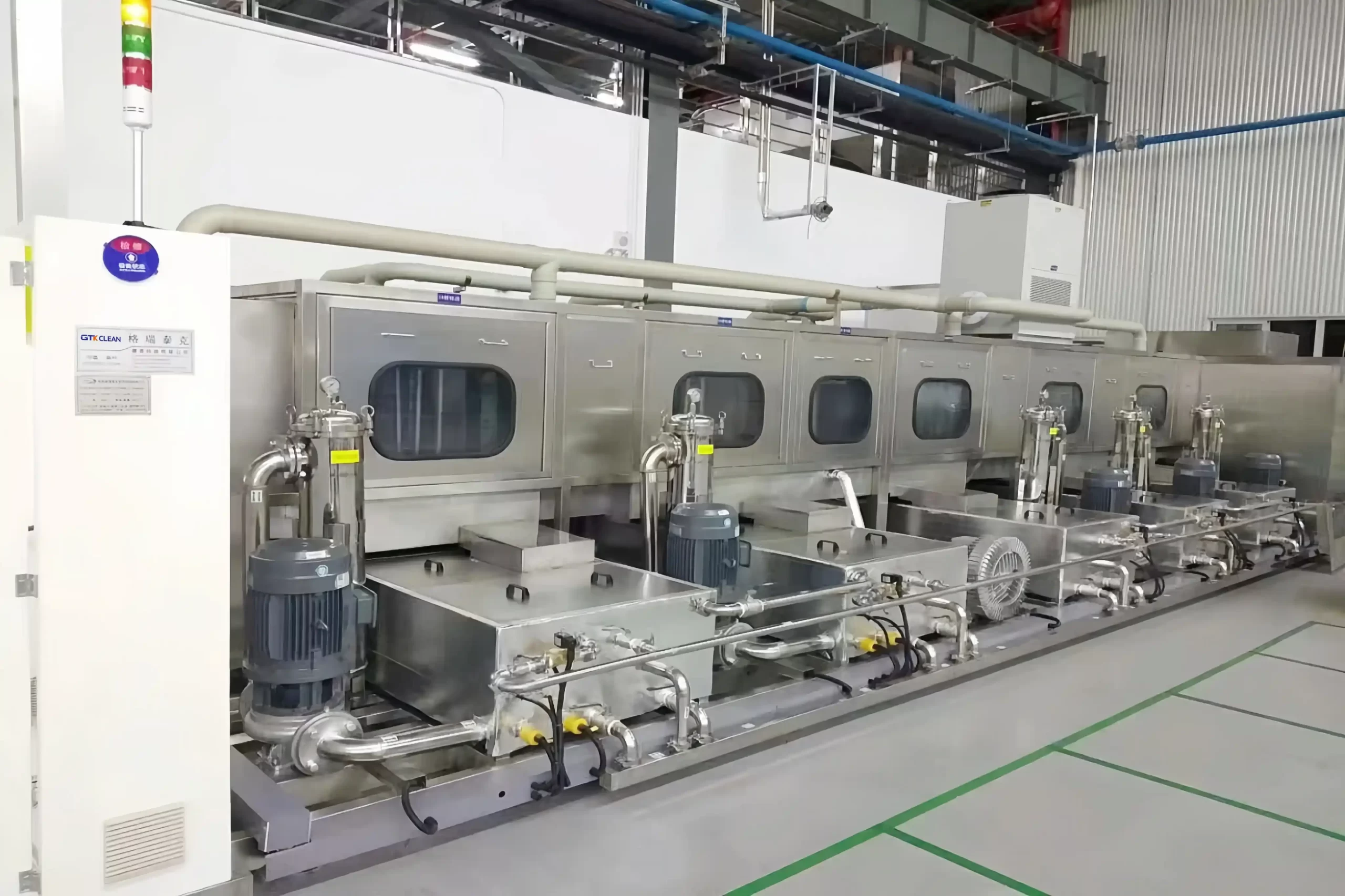 Plastic Pallet Tunnel Cleaning Machine 2